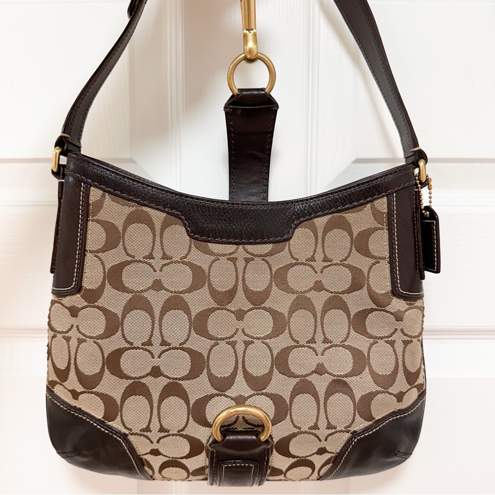 SOLD Coach Hamptons Signature Jacquard Hobo Brown Leather Brass Clasp - Picture 11 of 15
